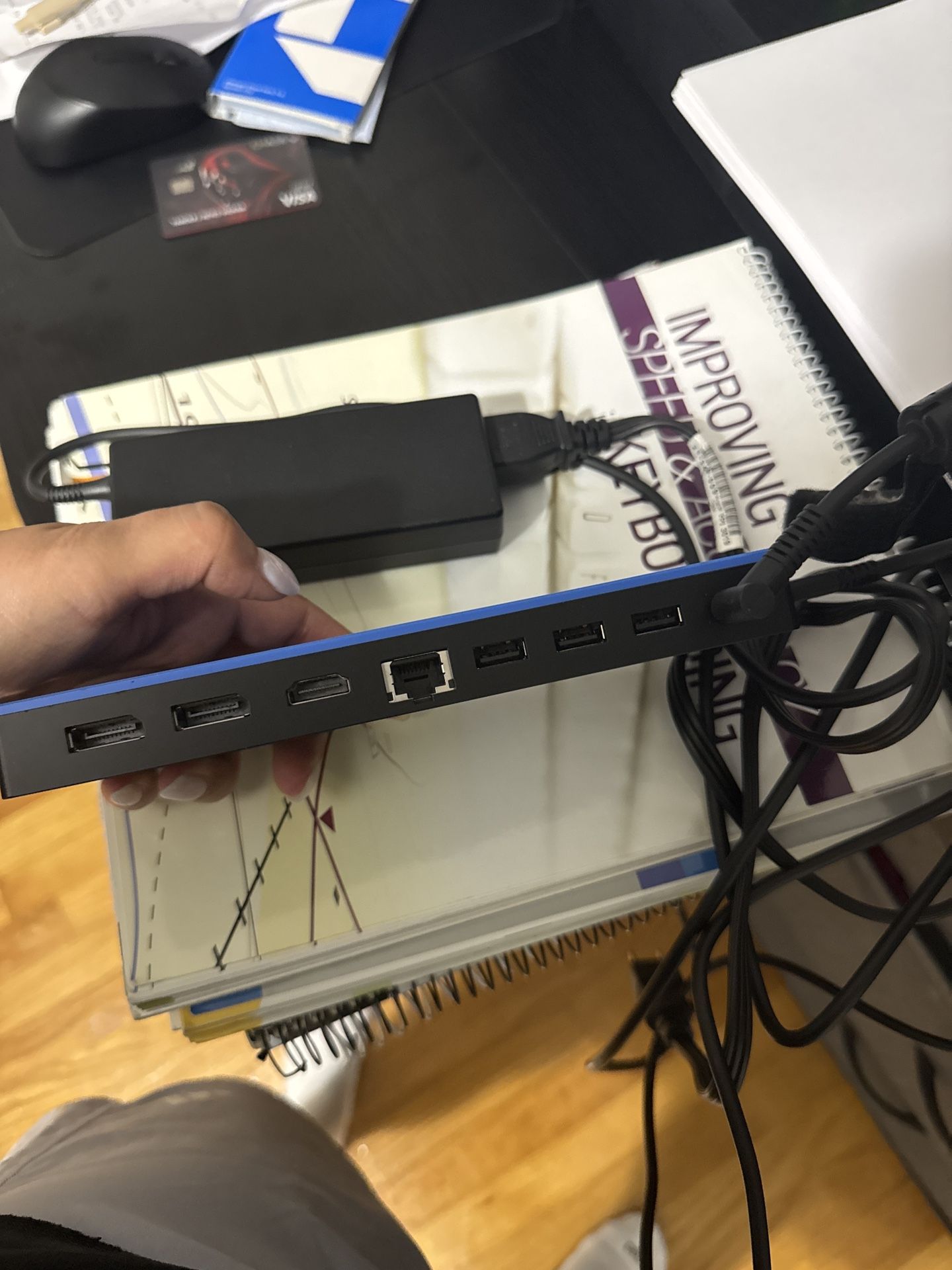 HP Thunderstorms dock