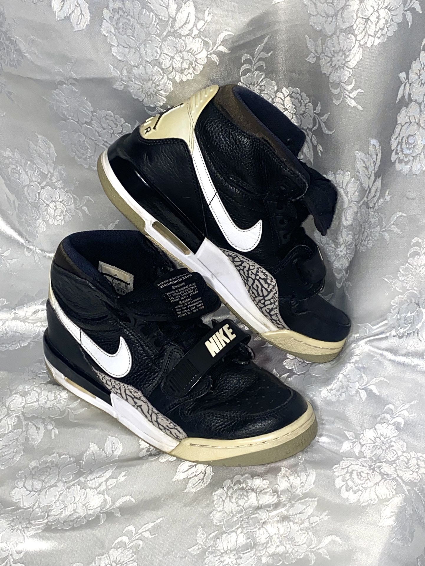 Nike Air Jordan Legacy 312 Black Cement 2018 AT4040-001 US 7 Youth Pre-owned