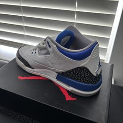 Air Jordan 3s