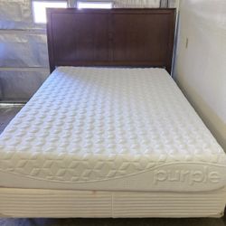Cama Queen base metal respaldo madera box spring y colchon Purple Flex excelente condiciones $300 envio a domicilio costo extra 