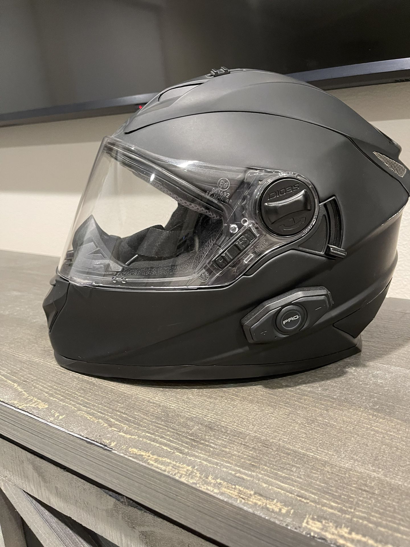 Sedici Strada Parlare Sena Bluetooth Motorcycle Helmet Medium.