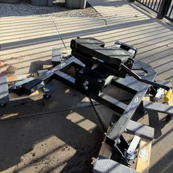 Fifth Wheel Hitch