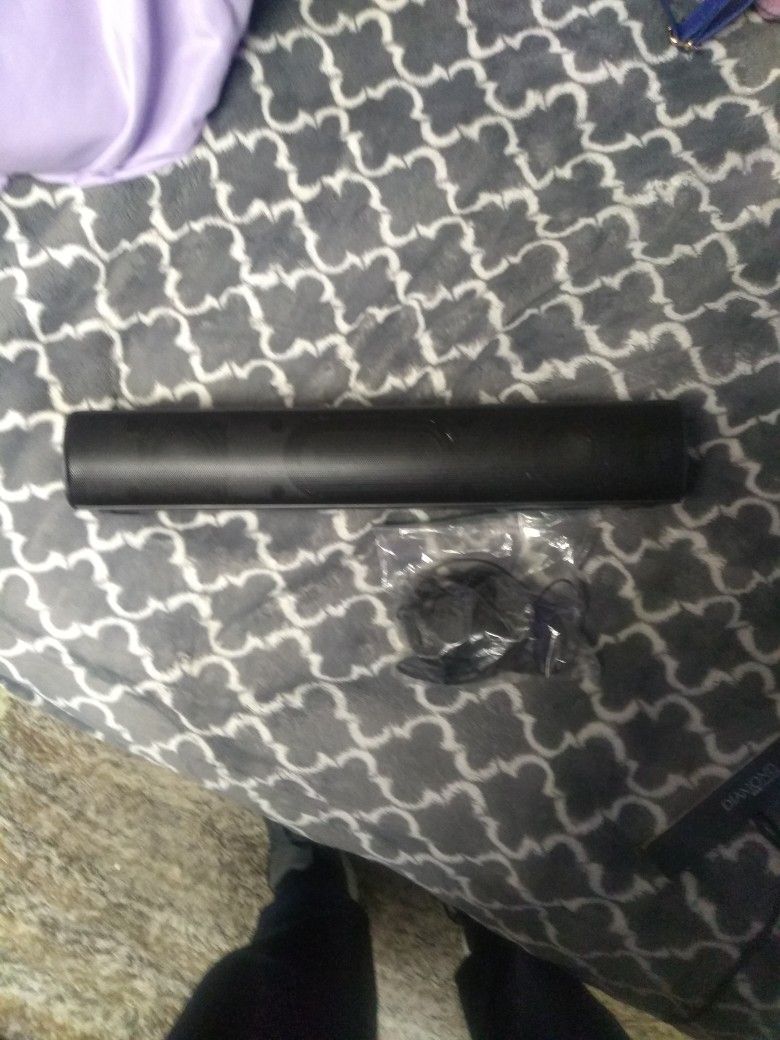 ONN Sound Bar Has Optical Cord And Power Cord New Bairly Used