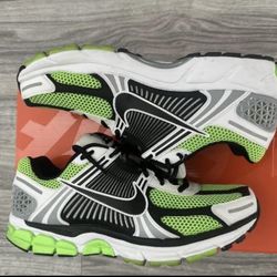 Nike Vomero 5