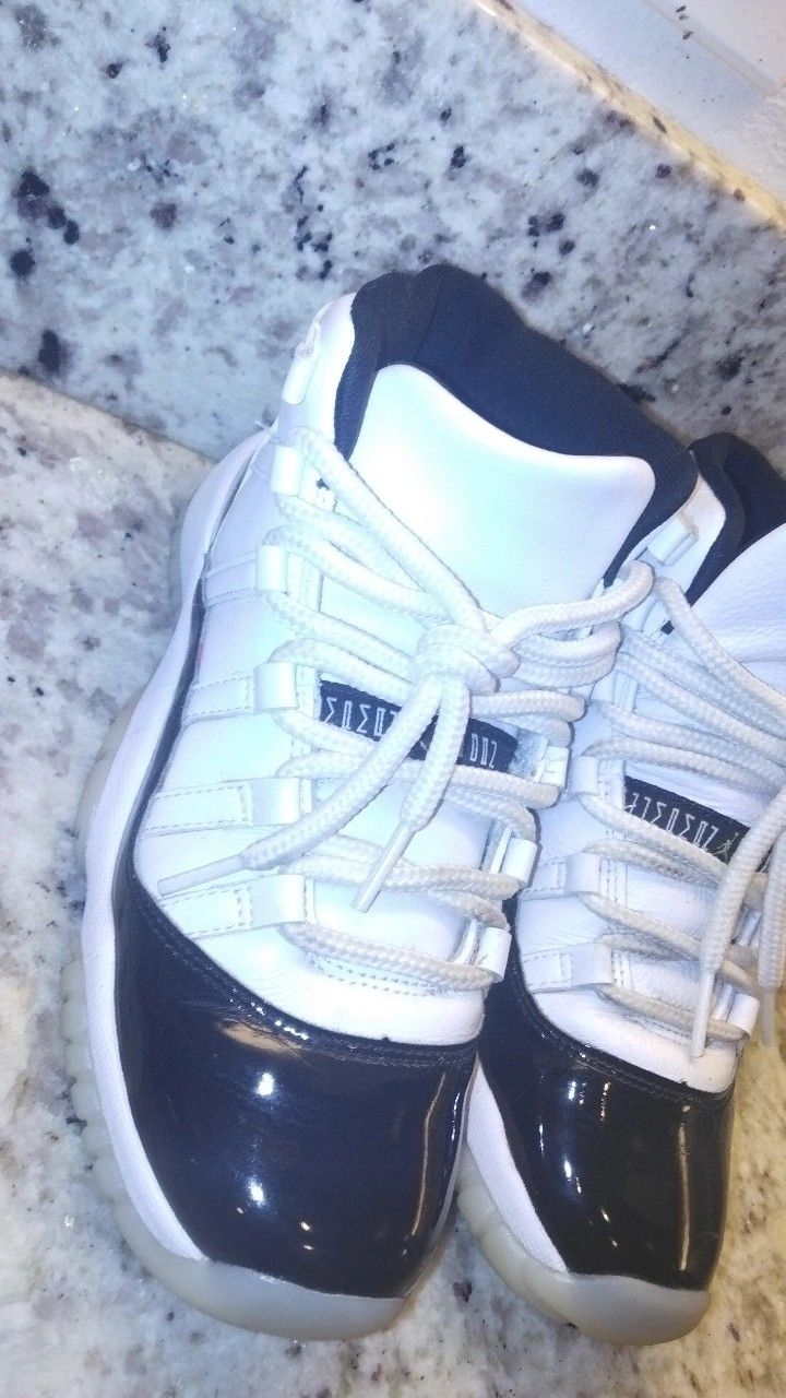 Jordan 11s 