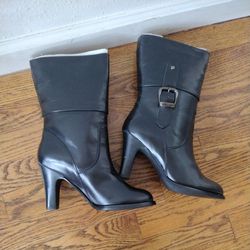 Two Lips Black Leather Boots - 2-1/2" Heel  - NEW - l Size 7 M