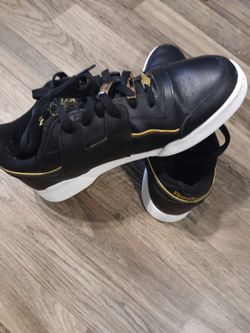 Reeboks Size 9 1/2