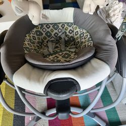 Graco  Baby Swing