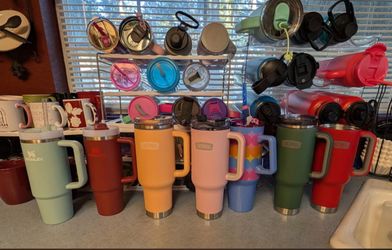 Estate Sale This Weekend – Furniture, Collectibles, Clothing (L-3X)