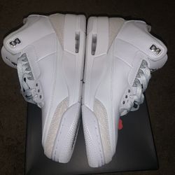Retro 3’s Pure Money Size 10.5