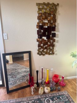 17 piece wall art and vases