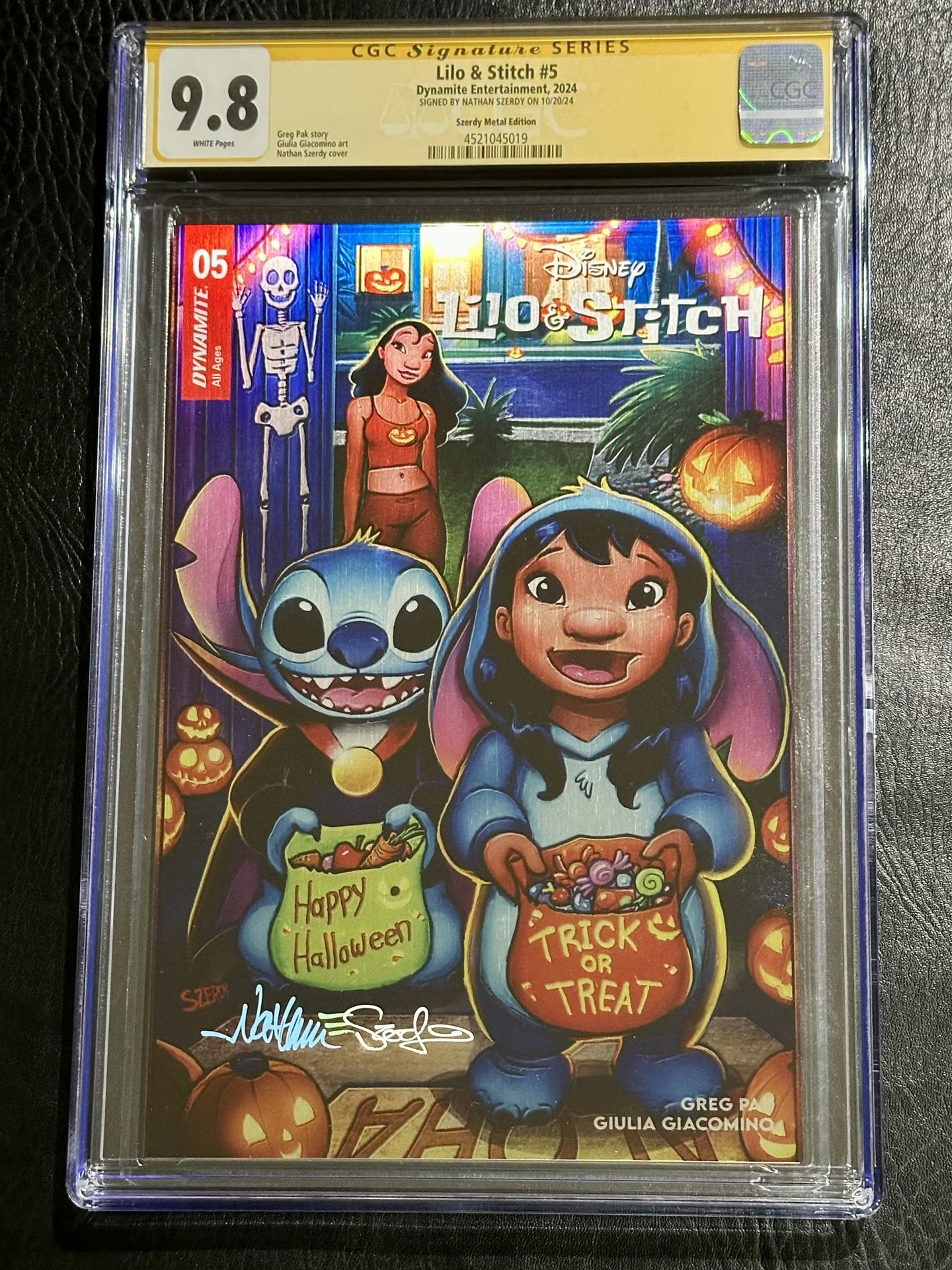 CGC SS 9.8 METAL Halloween Edition Disney Lilo & Stitch #5 Nathan Szerdy Signed