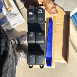 Nissan master switch