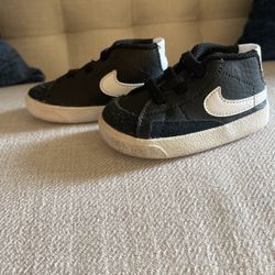 Nike Toddle Shoes Size 3C