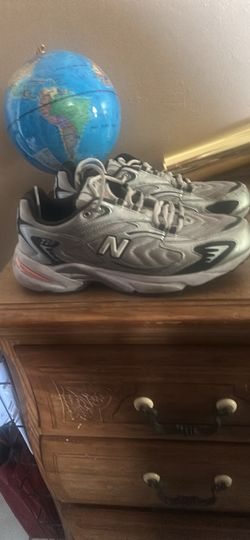 New Balance 725