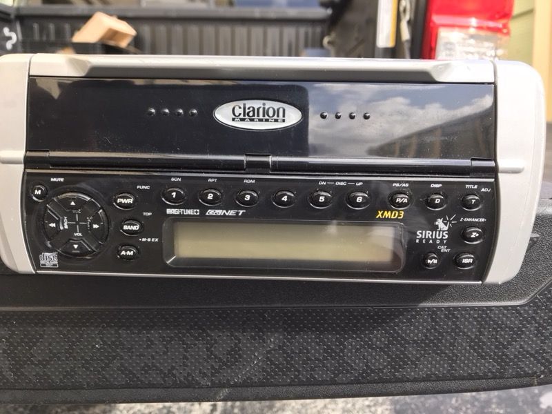 Marine radio clarion xmd3