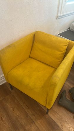 Two yellow chairs (used)