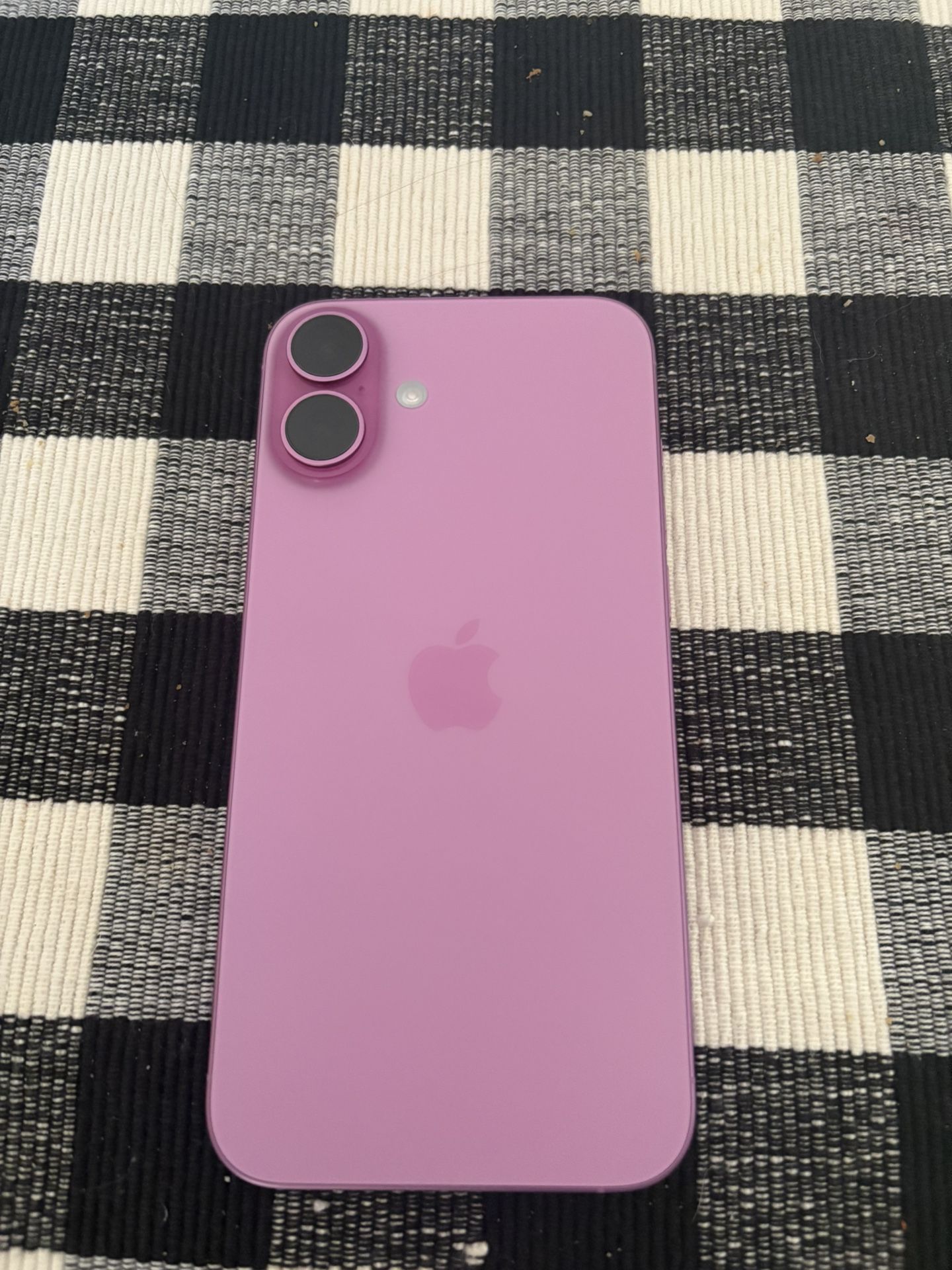 iPhone 16 Plus