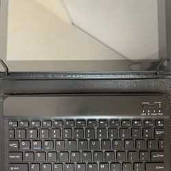 Tablet With Keyboard 