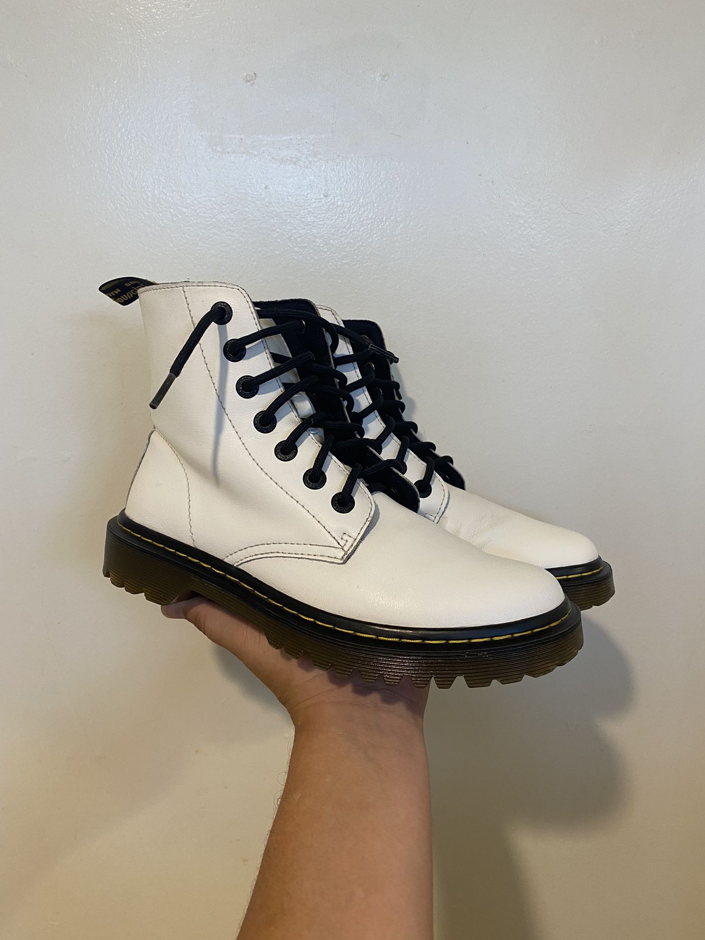 Dr. Martens (Doc Martens) Luana Aw004 White Boots Woman’s Size : 8 US L