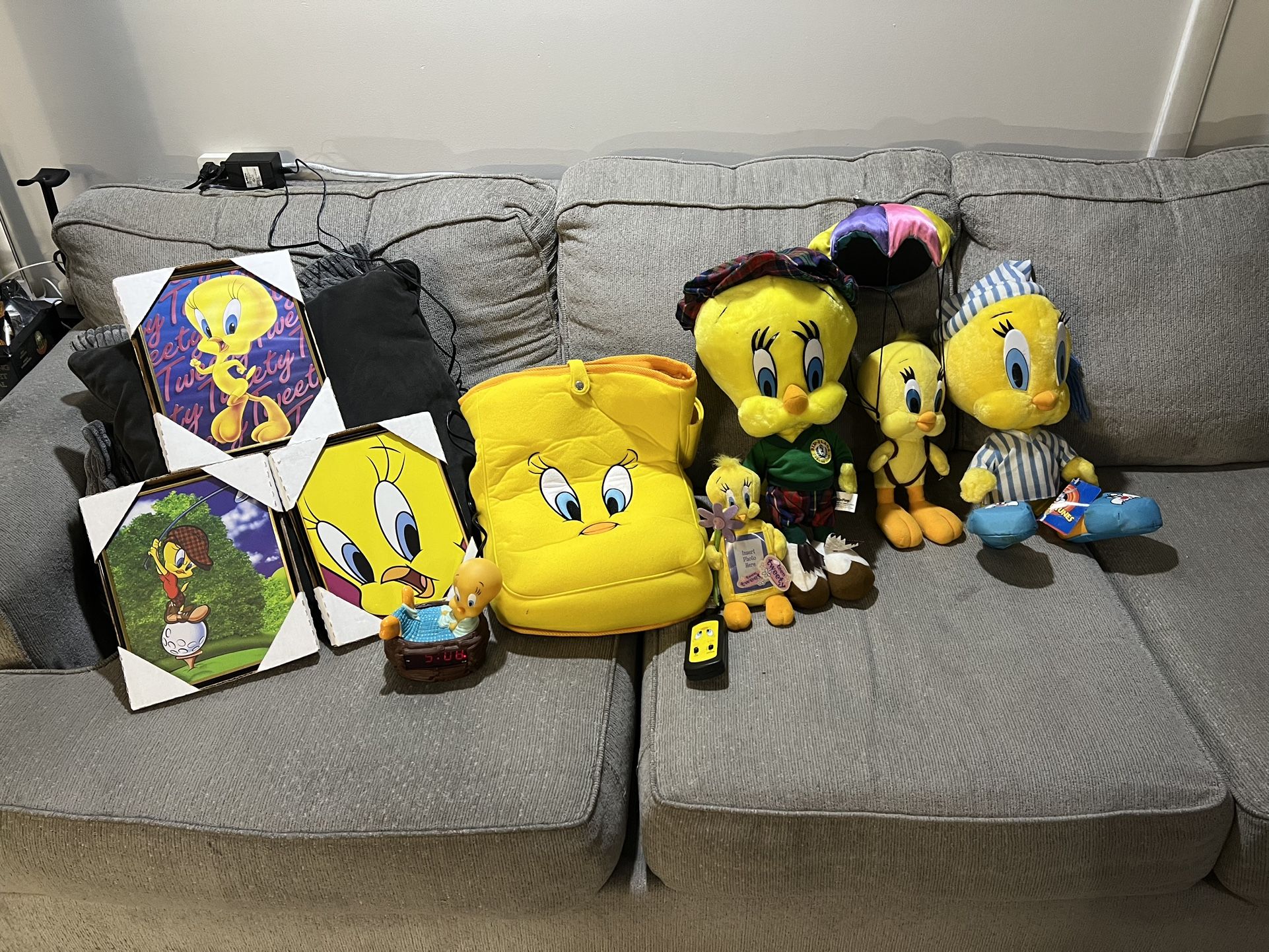 Vintage 90s & Early 2000s Tweety Bird Collectibles – 9 Items – $80 Cash