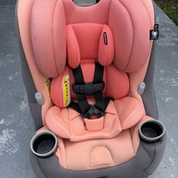 Loved Maxi Cosi Carseat