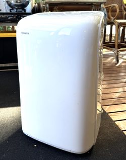 Toshiba RAC-PD1011CRU 10,000 BTU Portable Air Conditioner w Remote
