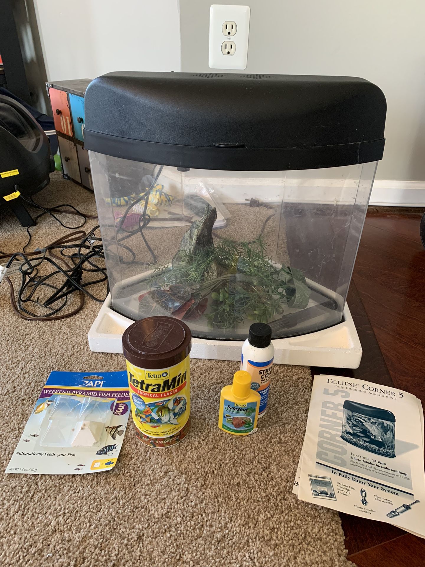 Marineland Eclipse Corner 5 Tank (5 Gallon)