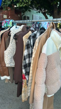 Coats / Jackets/ puffers