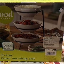 New In Box 3 Tier Bowl Serving Set