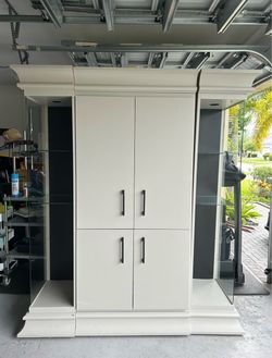 Large Lighted Wall Unit / Display Cabinet Entertainment Center