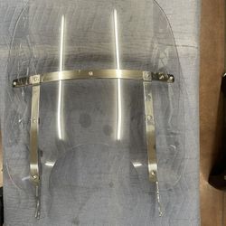 Harley Davidson OEM Detachable windshield #57994-94 FLHR Road King 1(contact info removed)