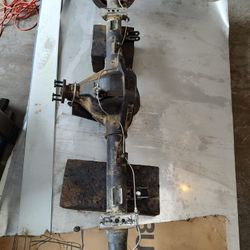 9.25 Rear end With 456 Gears,Lunchbox And Disc Brakes