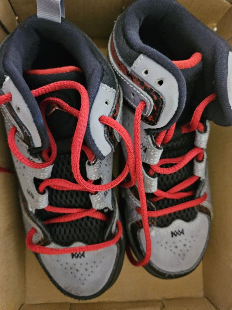 Little Boys Jordan Size 12c