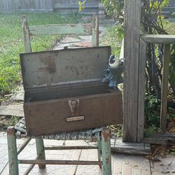 Craftsman rusty crusty tool box