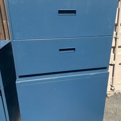 2 Drawer Blue Metal Filing Cabinet (2 AVAILABLE)