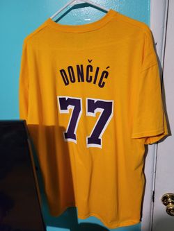 Luka DONCIC DEBUT NIGHT T SHIRT XL.