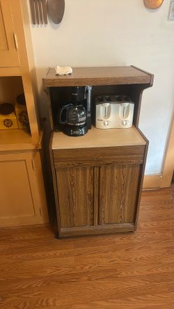 Kitchen appliance cabinet