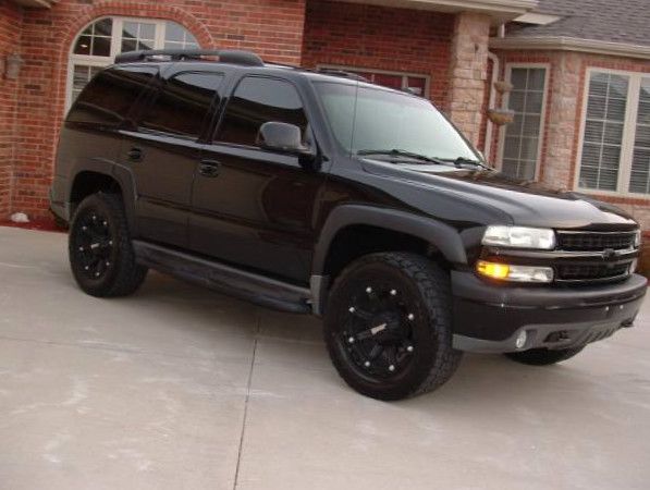 Price-$1OOO- Very clean 2003 Chevrolet Tahoe Z71 4WD