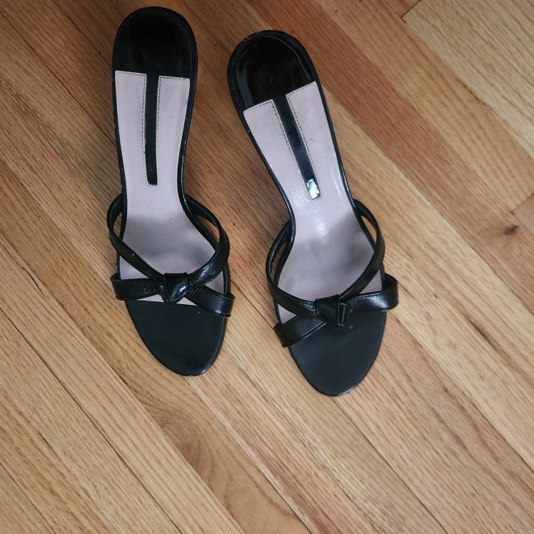 Vintage Black Size 8 Slipon Kitten Heels