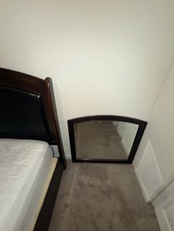 Free queen sized bed