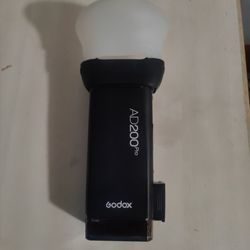 AD200 pro godox