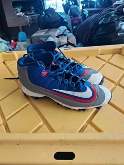 Nike Mid-Top Baseball Cleats Size 8.5