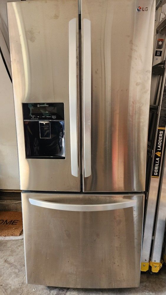 Lg 21.8 cu. ft. 3-Door Smart French Door Refrigerator with Ice Maker and Water Dispenser in Stainless Steel