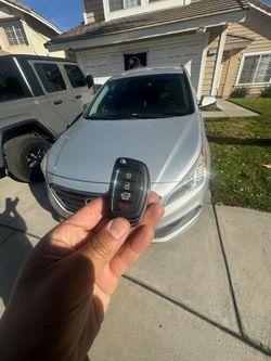 Llaves De Auto / Car Keys With Remotes 