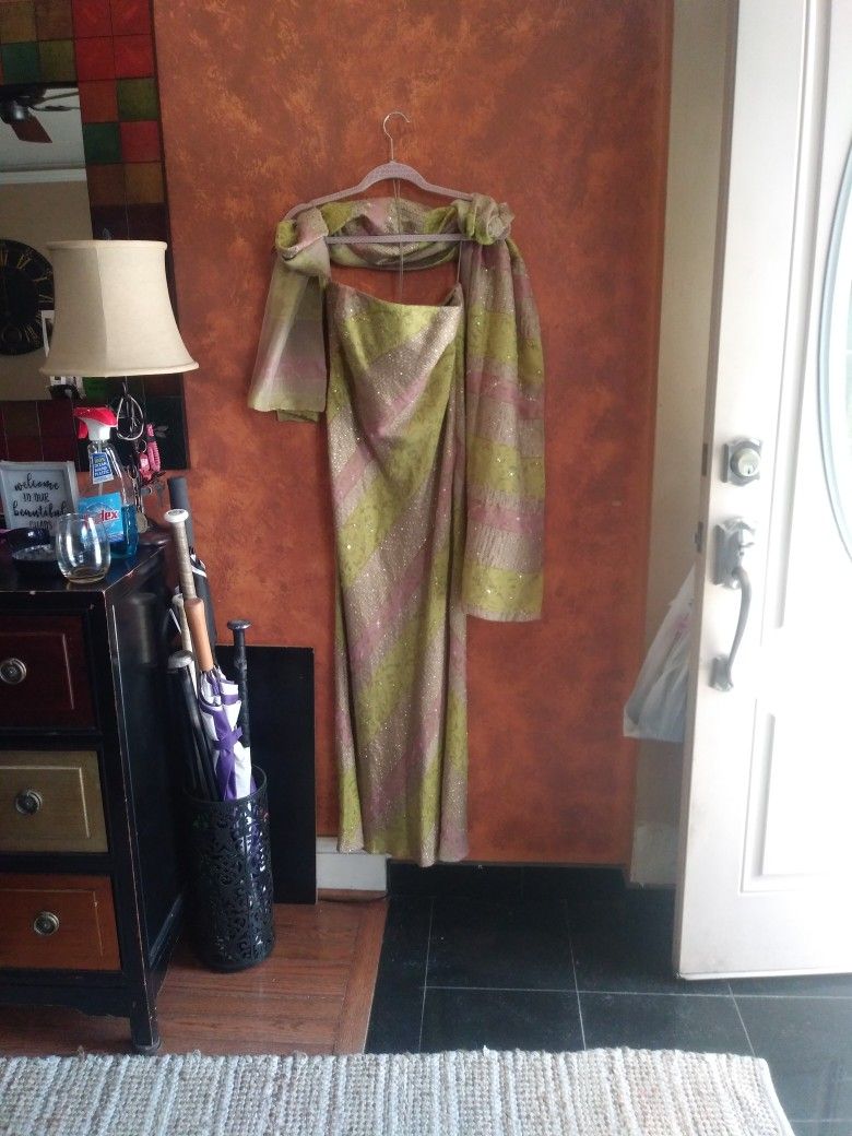 Beautiful Dress With Shawl Made Victoria Royal
