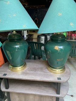 NicE GREENw/a Touch Of GOLD 2pc. Matching Lamp&Shade Set