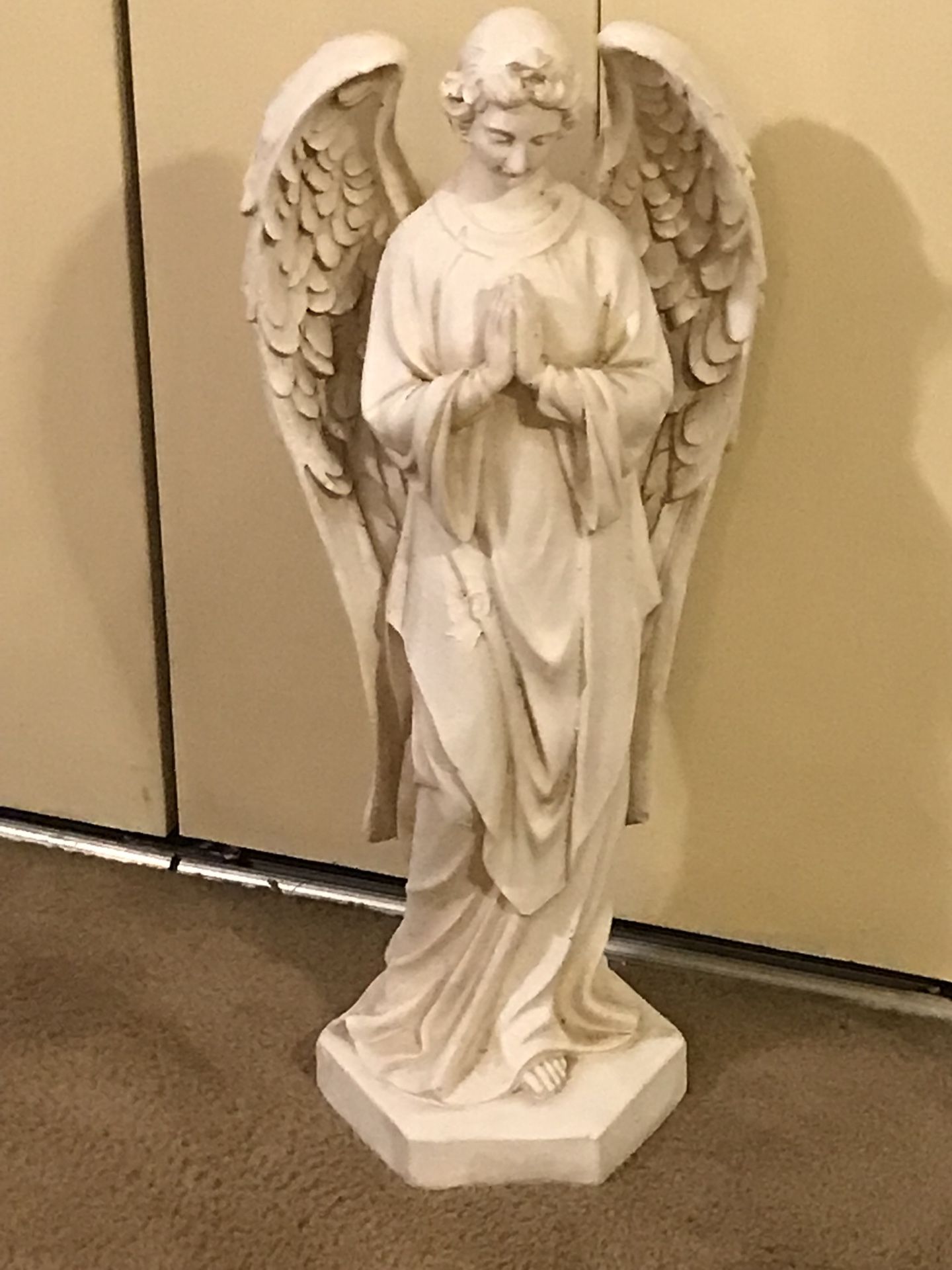 30” angle statue chalk ware brand new check out my other items on this site message me gaithersburg md 20877