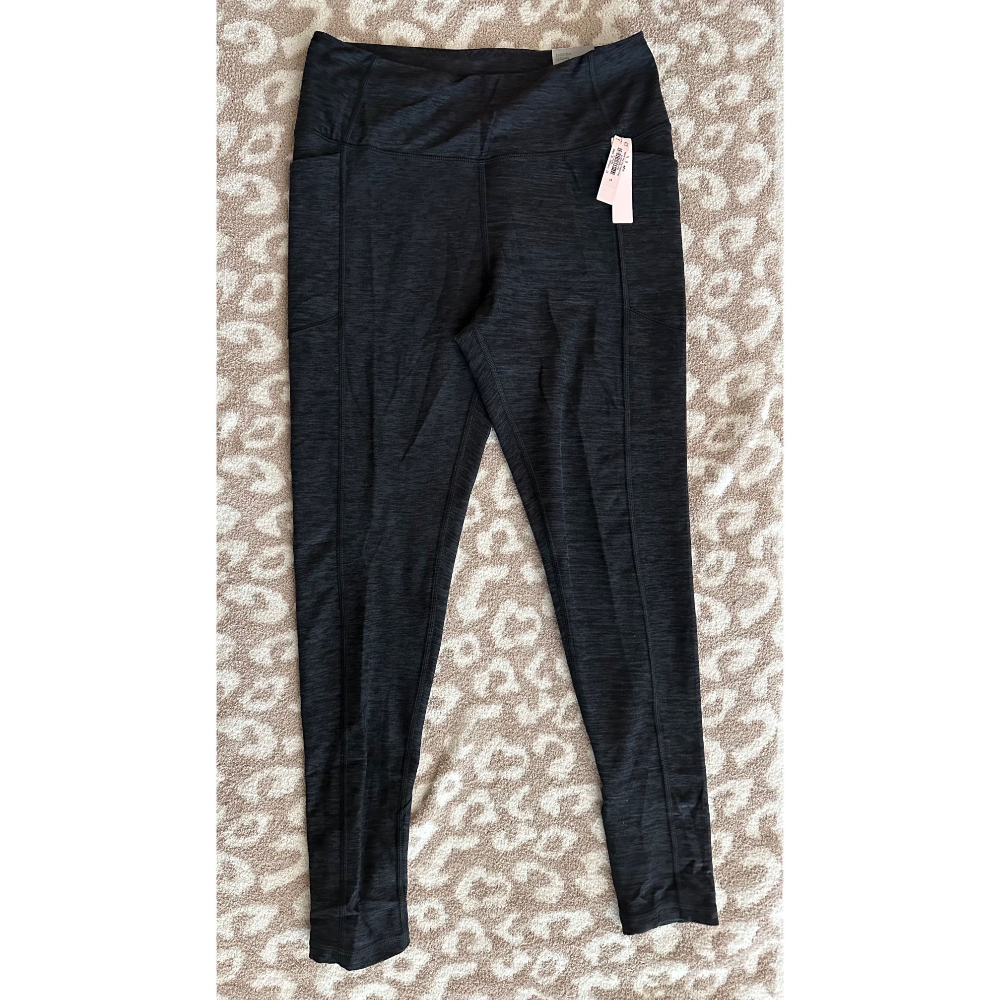 Victoria’s Secret On Point Flow Leggings Size 12