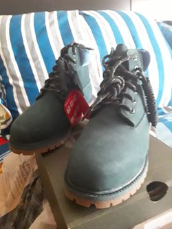 Brand new timberland boots sz 2.5 never worn